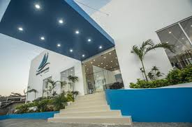 Fachada moderna del Hotel Santa Cruz Juchitán, excelente opción de hospedaje cerca del Salón Arboledas Oaxaca