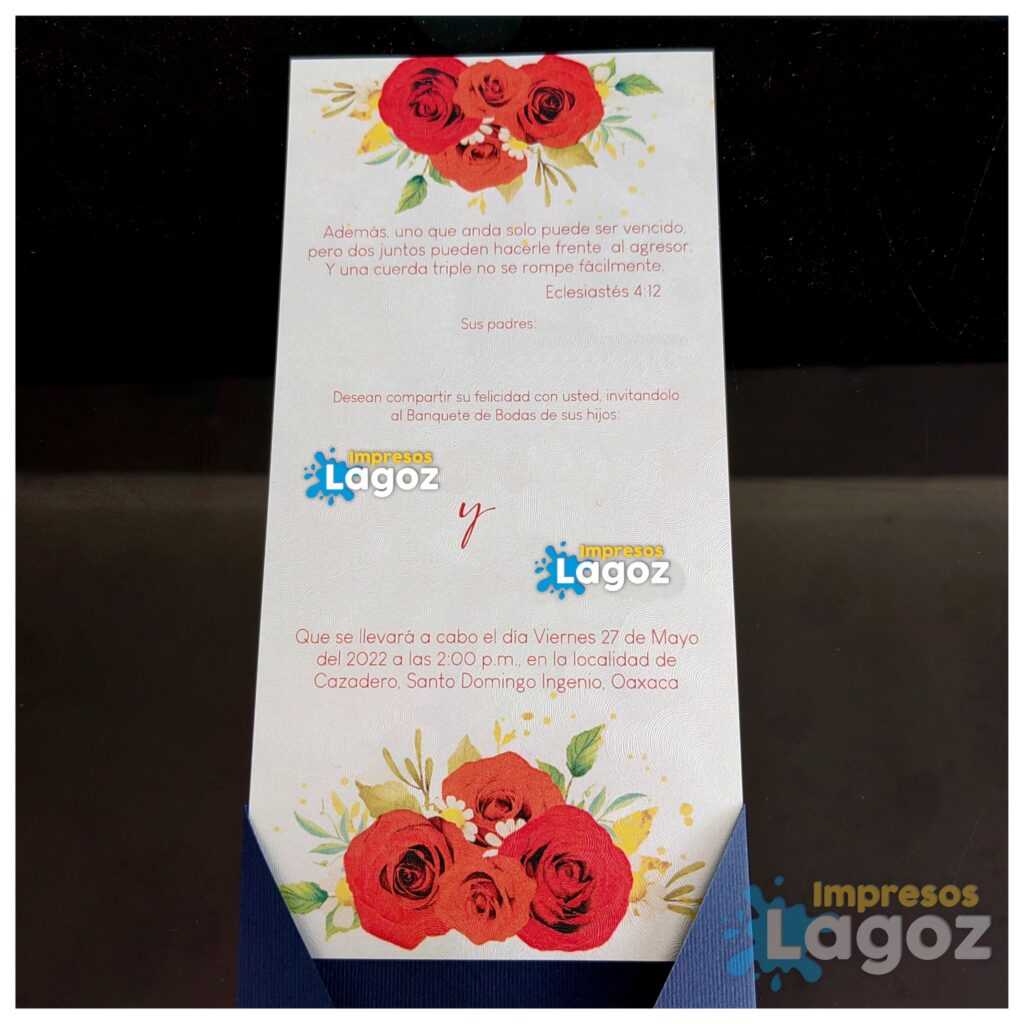 Texto interior de invitación de boda personalizada con diseño floral e información del evento, hecha por Impresos Lagoz